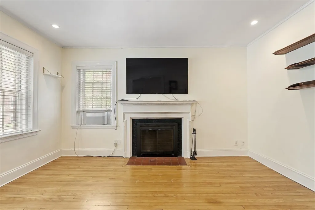 21 Chauncy St, Neighborhood Nine