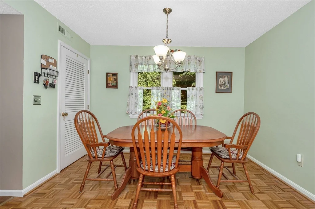 124 Tennis Plaza Rd, Dracut