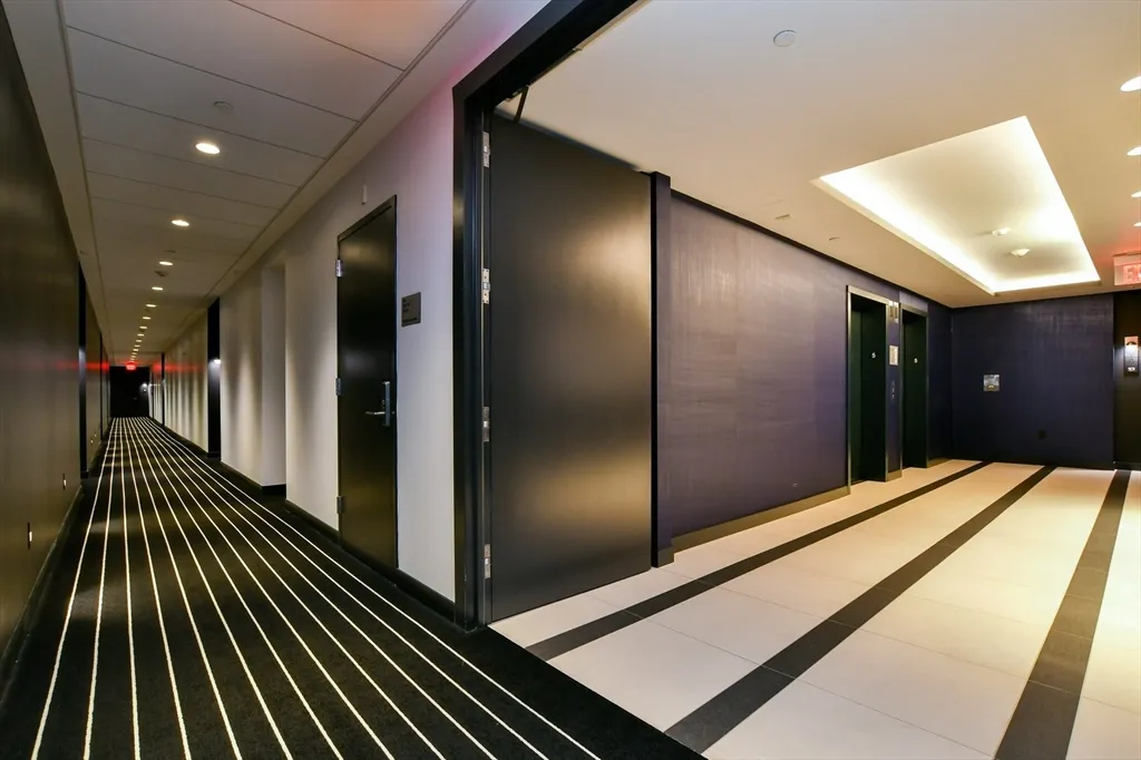 40 Traveler St, South End