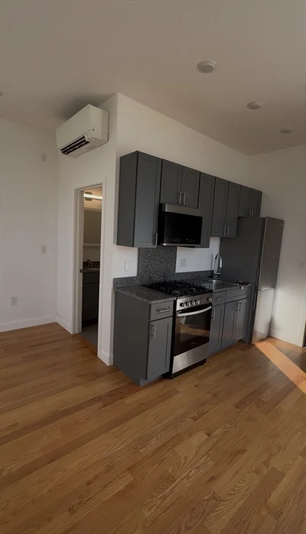 52 Washington Ave, Chelsea