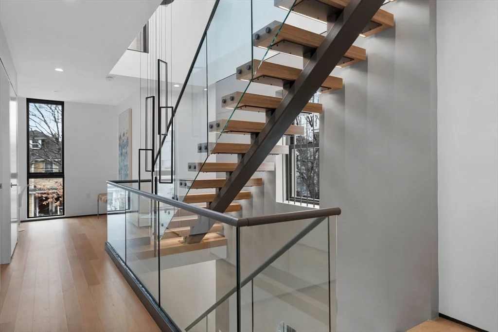 80 Alpine St, West Cambridge