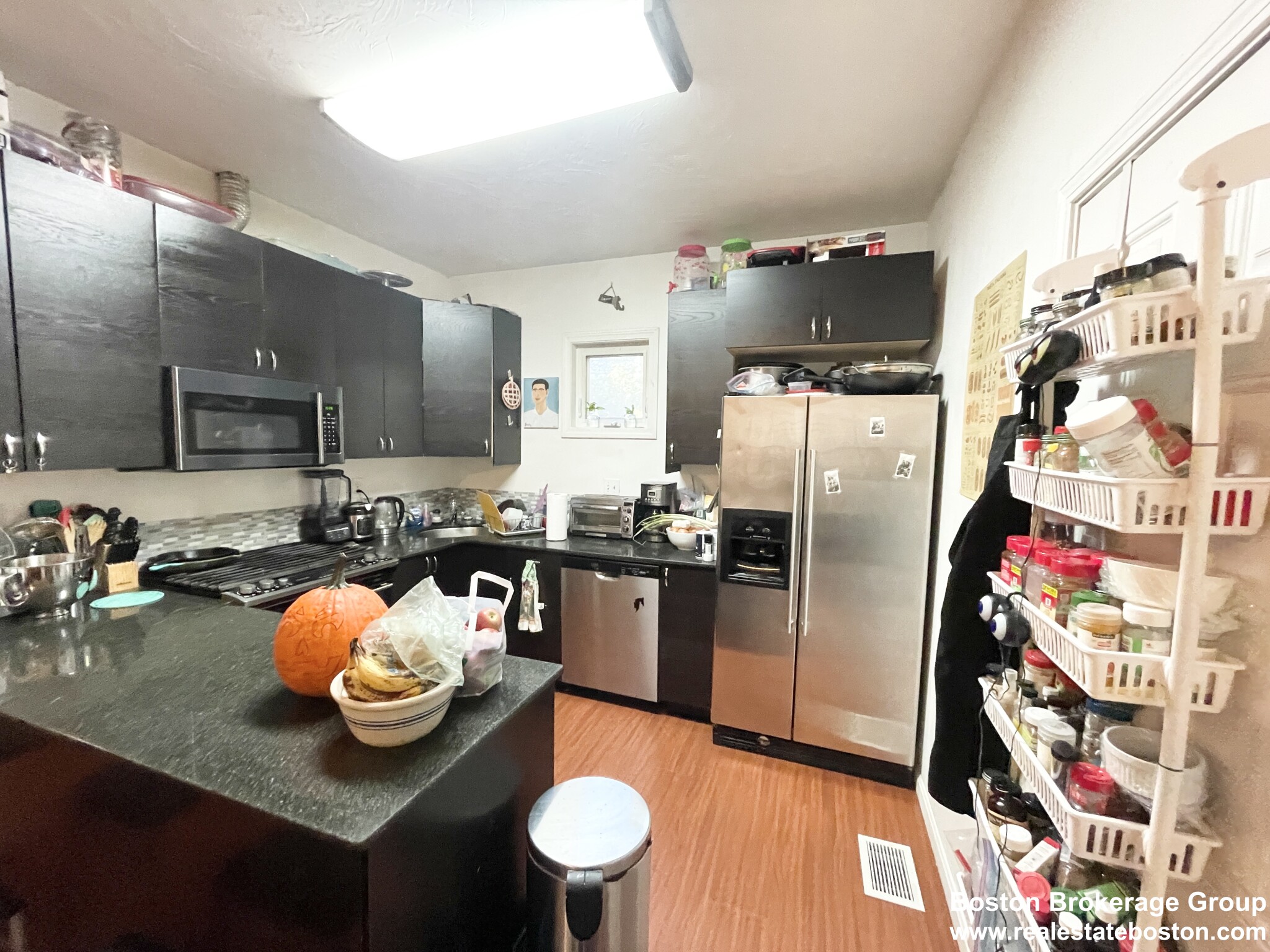 4 bed, 1.5 bath apartment for rent at 93 Hillside St Unit 1, Mission Hill — photo 2 of 3