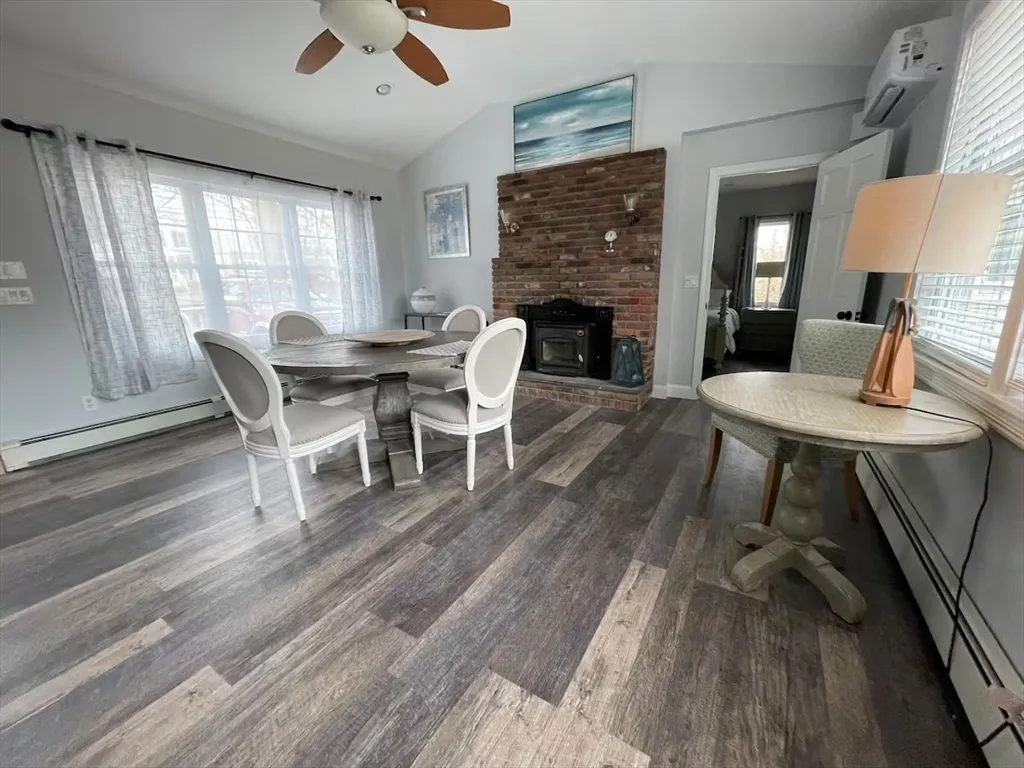 297 Swansom Rd, Swansea