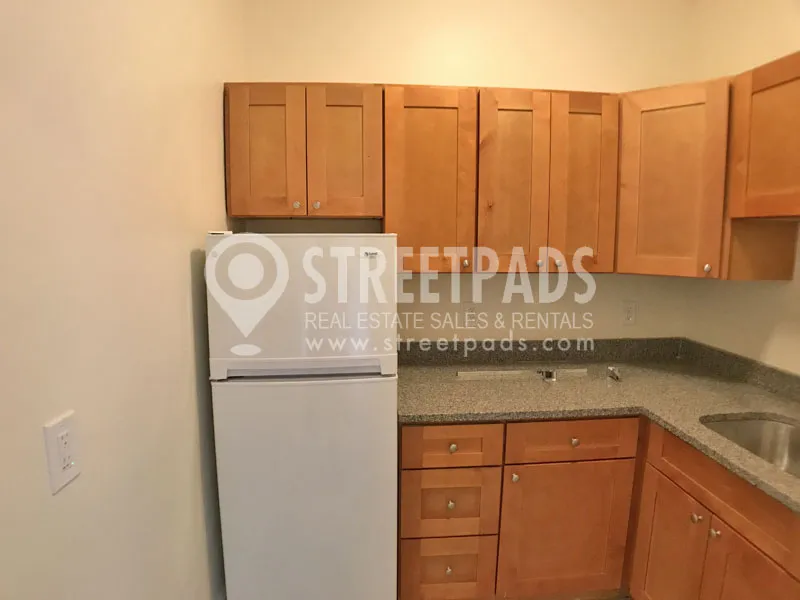 25 Park Dr, Fenway