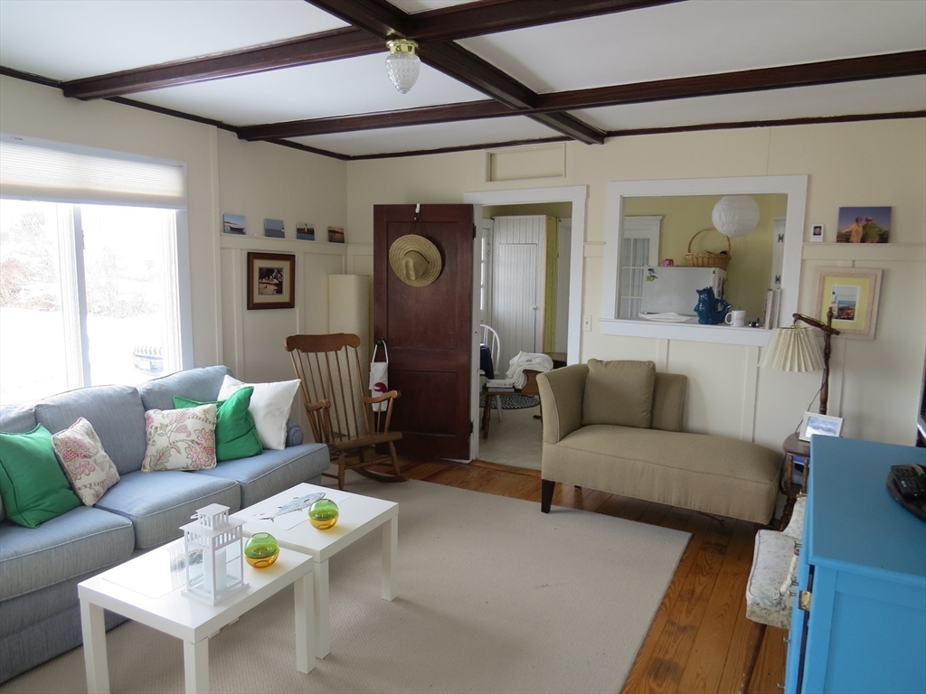 12 Cove Rd, Little Neck