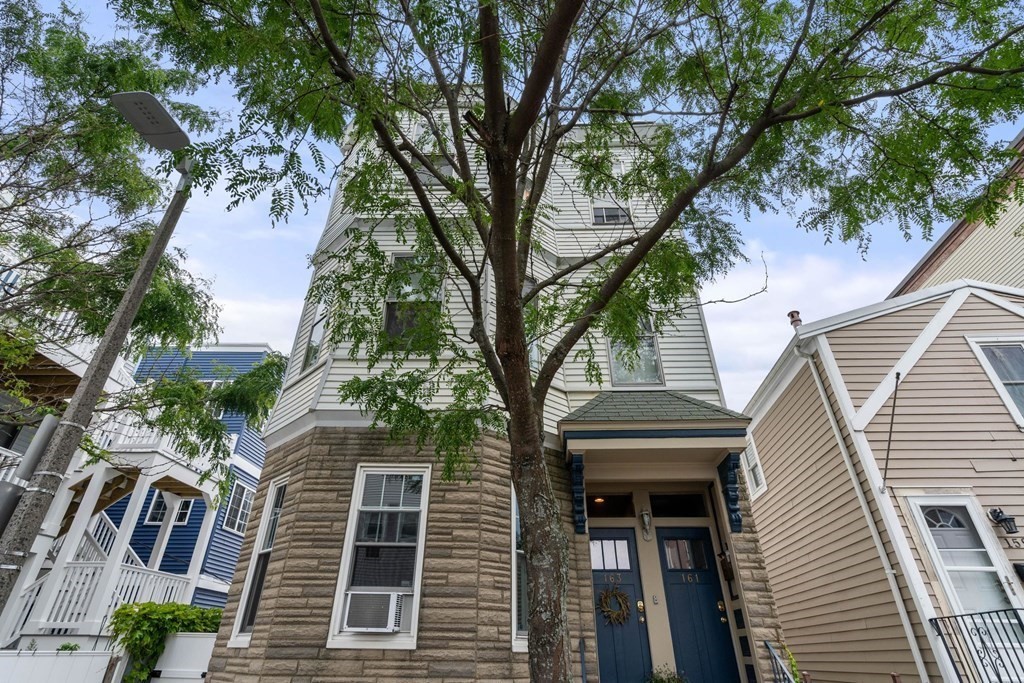 161 N St, South Boston