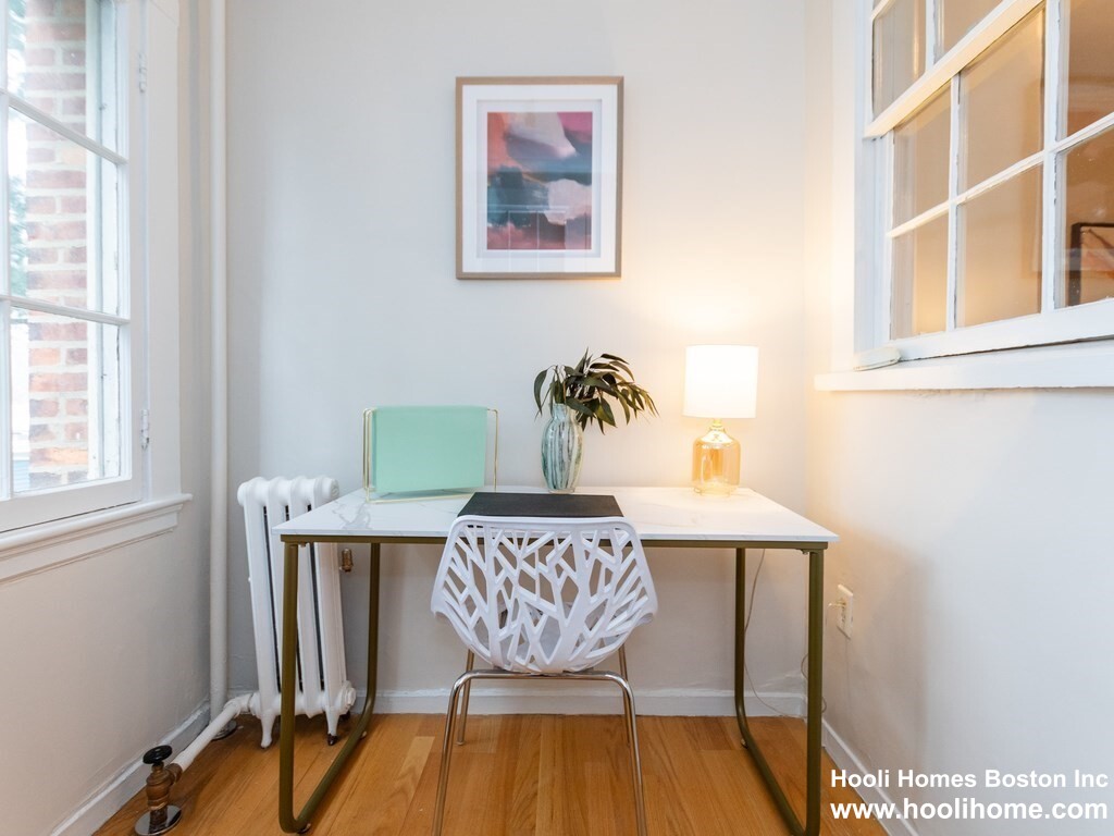 21 Chauncy St, Neighborhood Nine