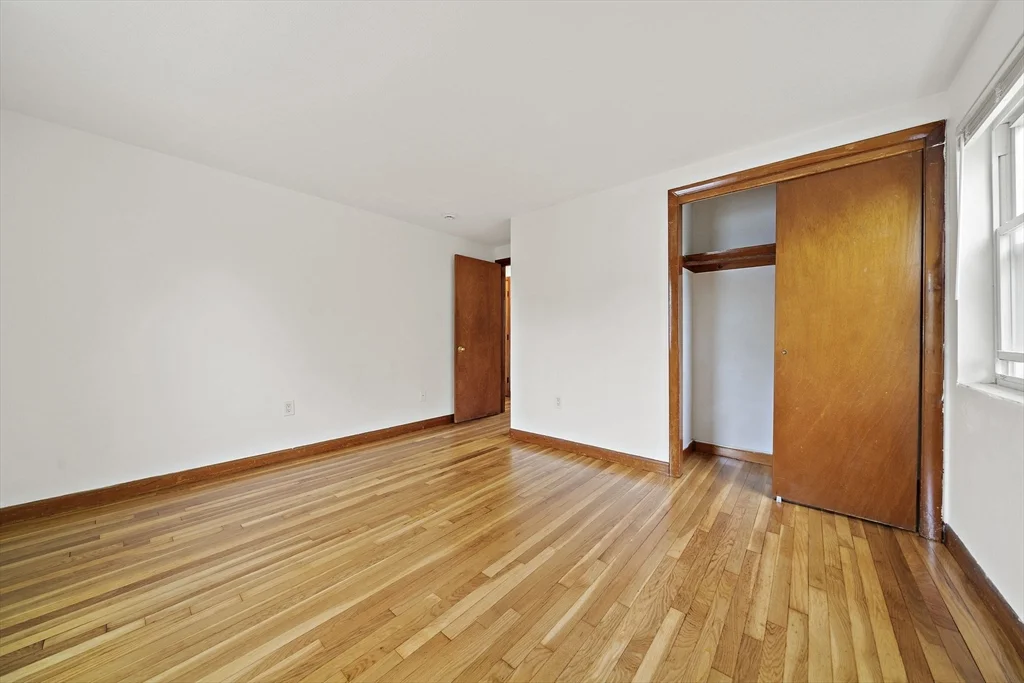 161 Neponset Valley Pkwy, Hyde Park