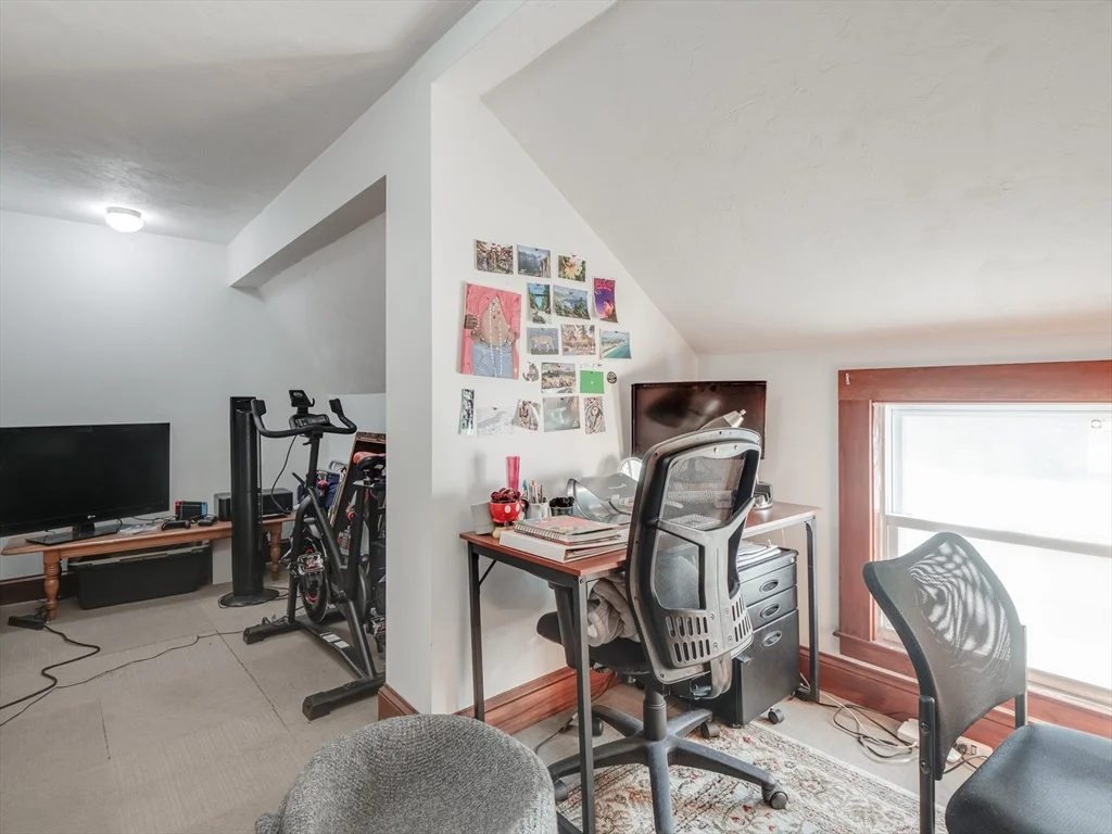 60 Powder House Blvd, Tufts