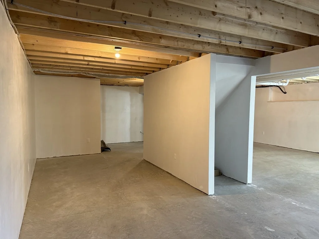 29 Kashmir's Way, Middleboro