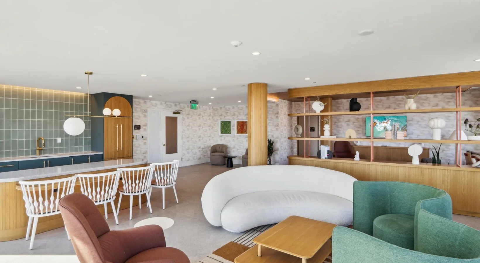 1525 Commonwealth Ave, Brighton