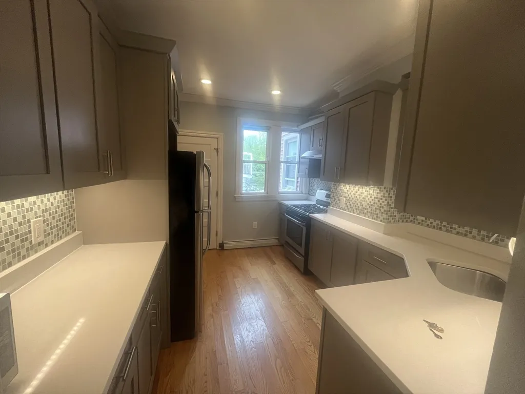 841 Dorchester Ave, Dorchester