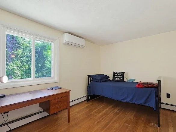 17 Churchill Rd, Winchester