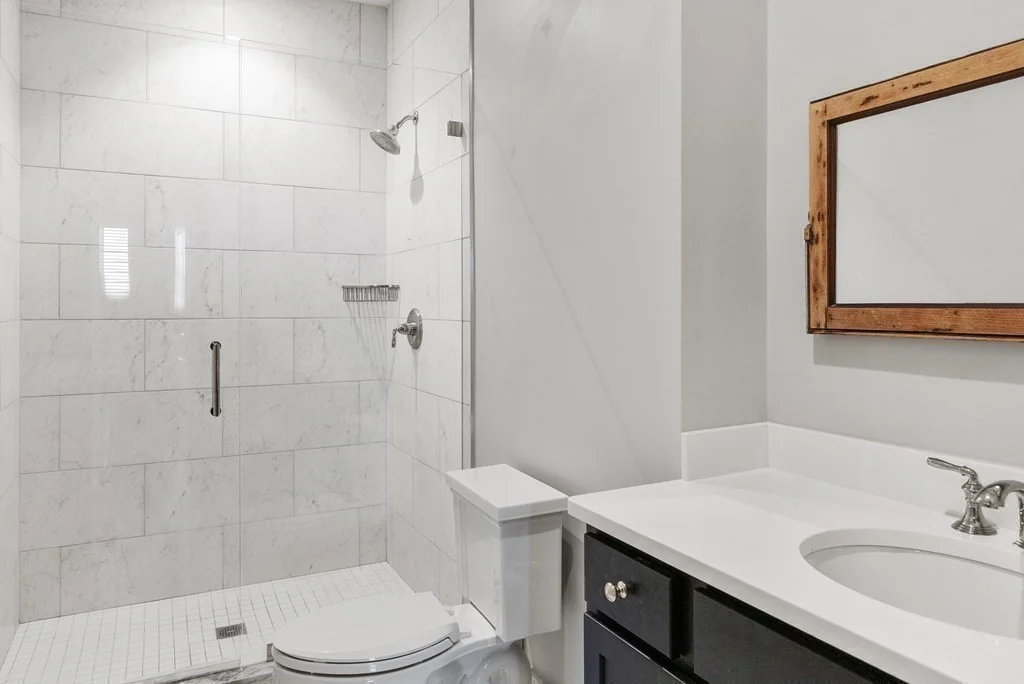 6 Main St Ext, Downtown