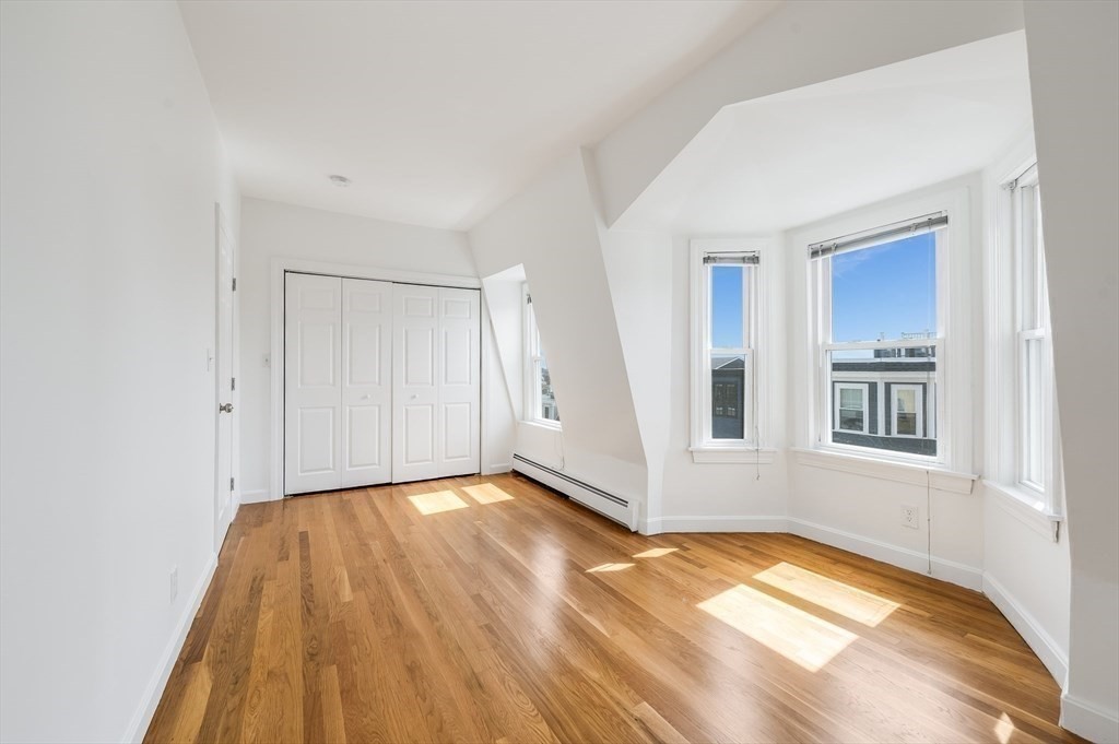 402 East 7th St, South Boston