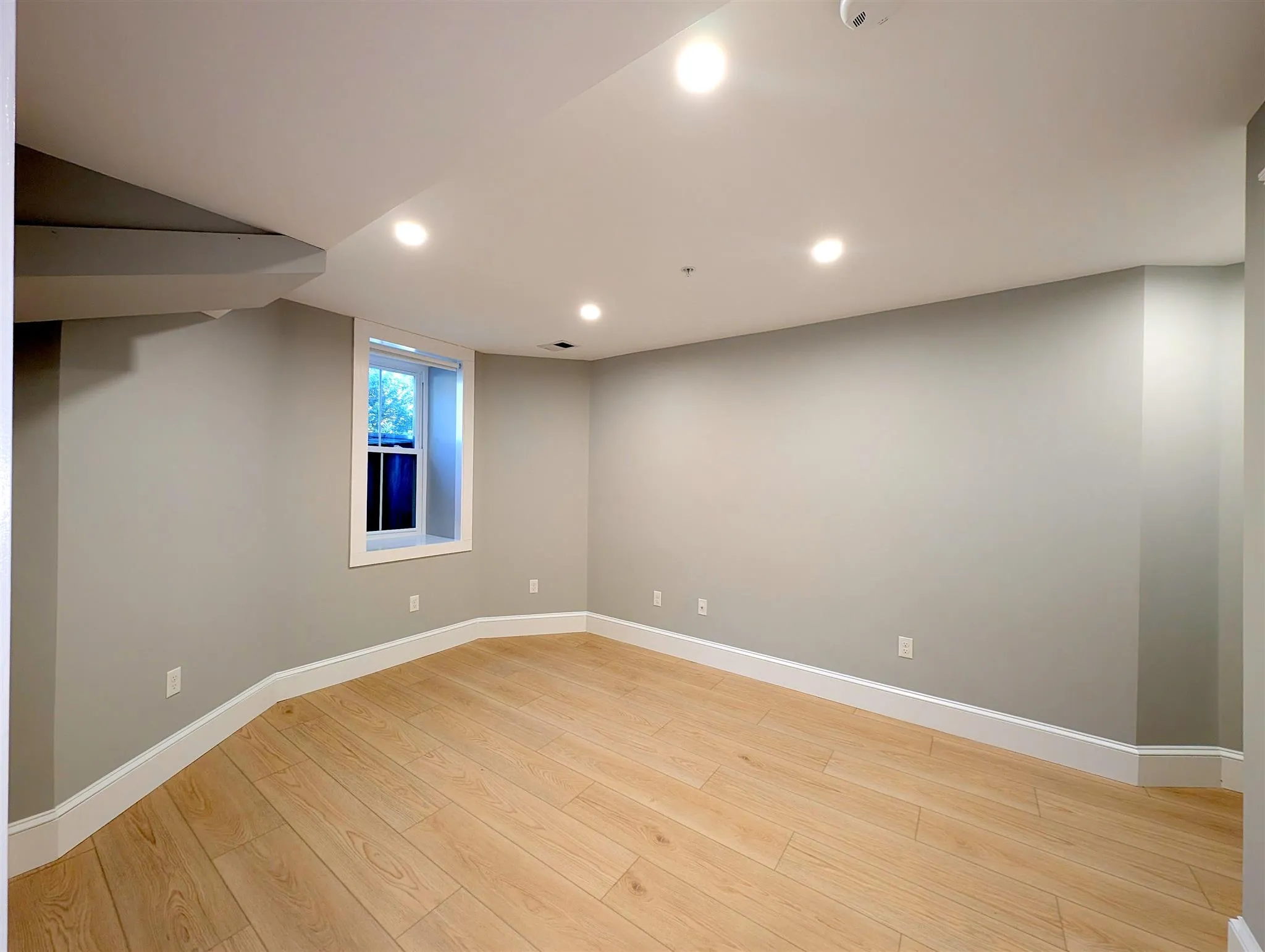 86 Orchard St, Medford