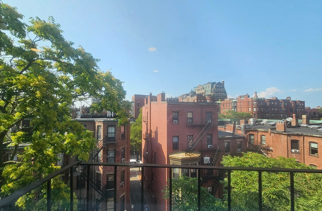 379 Commonwealth Ave, Back Bay