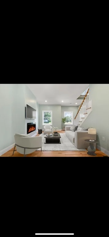 8 Jackson Rd, Chelmsford