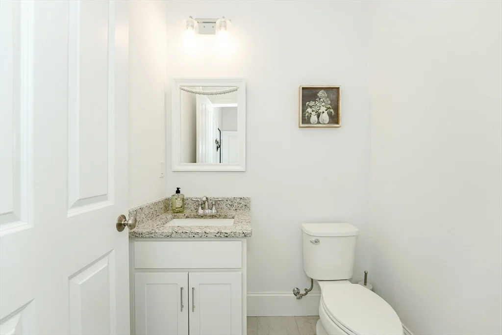 18 Cleary Cir, Norfolk