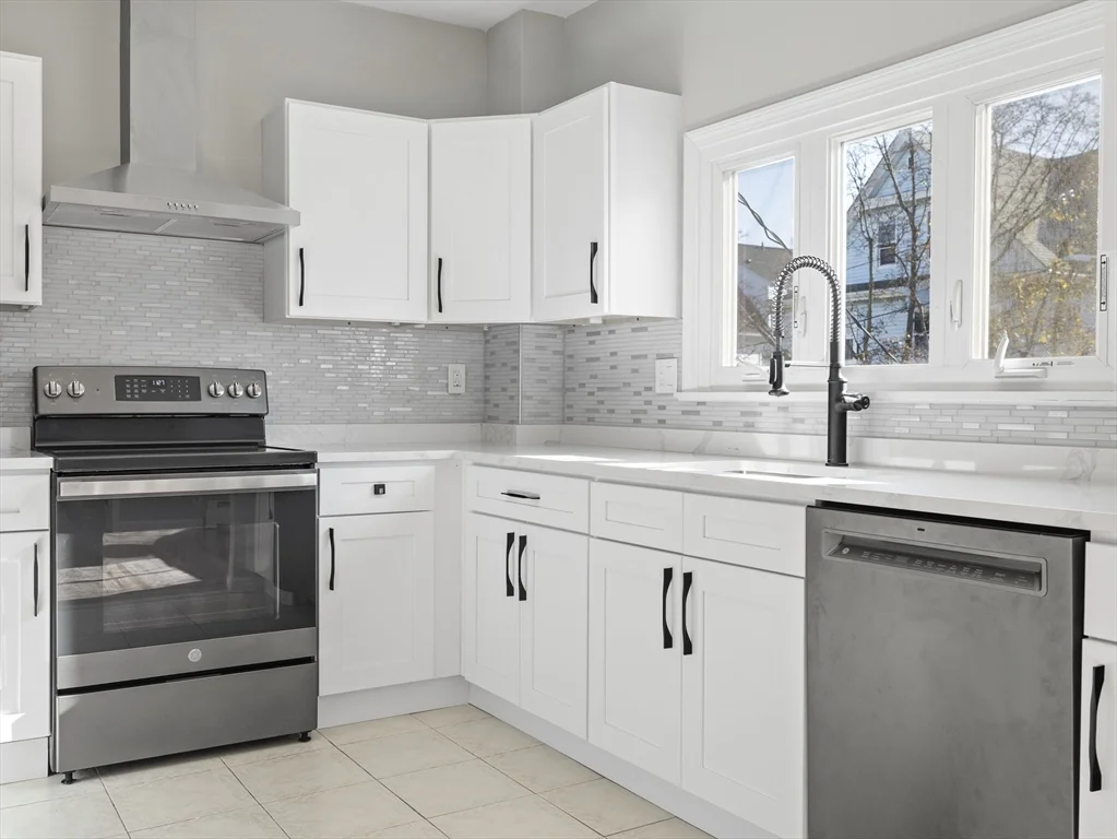 42 William St, Medford