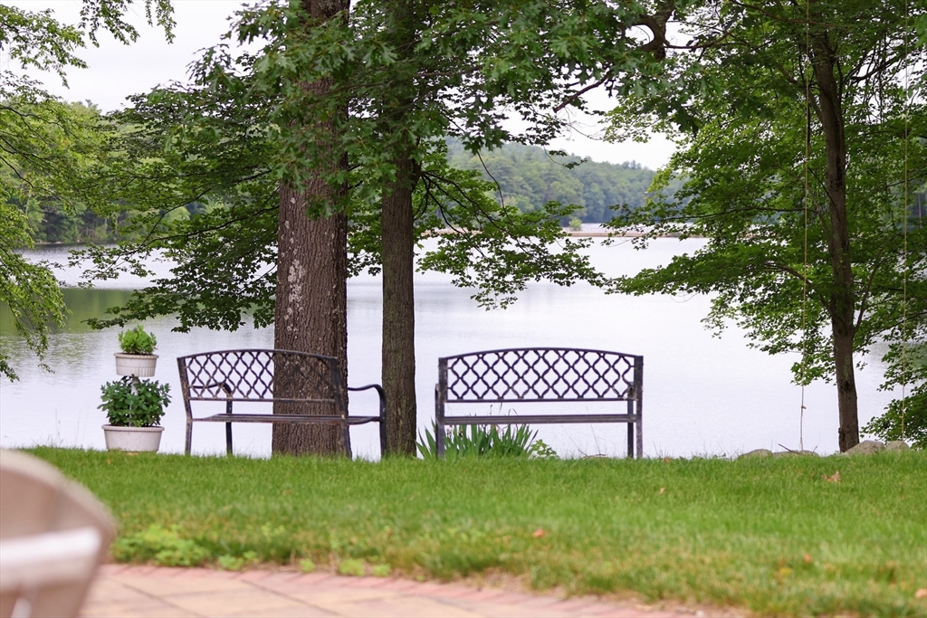 288 Goldthwaite Rd, Whitinsville