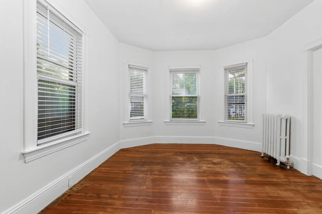398 Spring St, Brockton