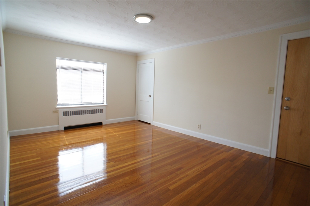 425 Newport Ave, Quincy