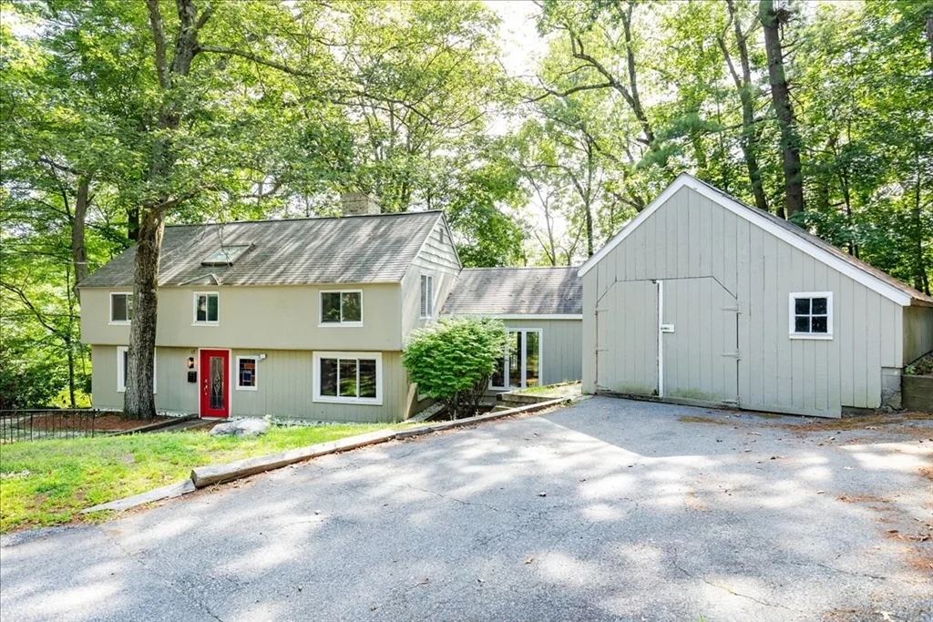 17 Boulder Rd, North Lexington