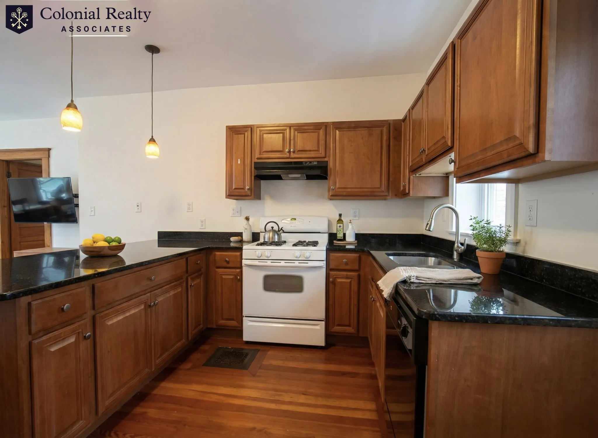 79 Capen St, Medford