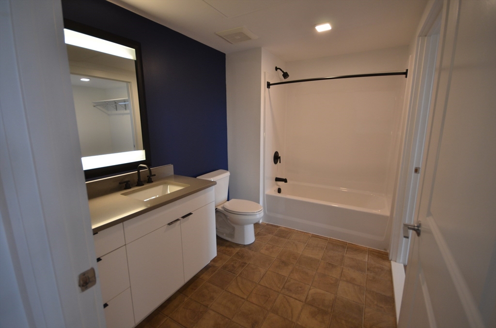 89 Brighton Ave, Allston