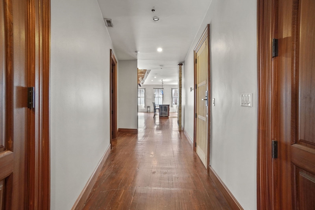 96 South St, Leather District