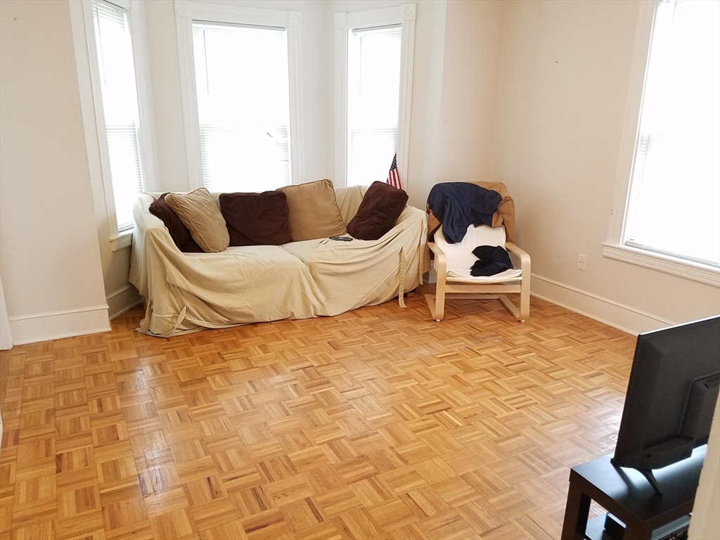 100 Flint, Somerville