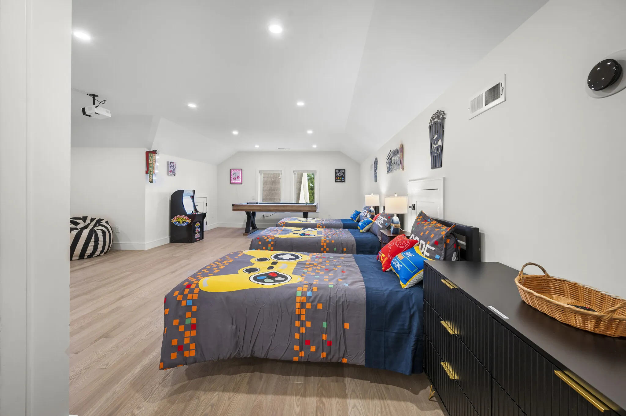 21 Bolton St, South Side