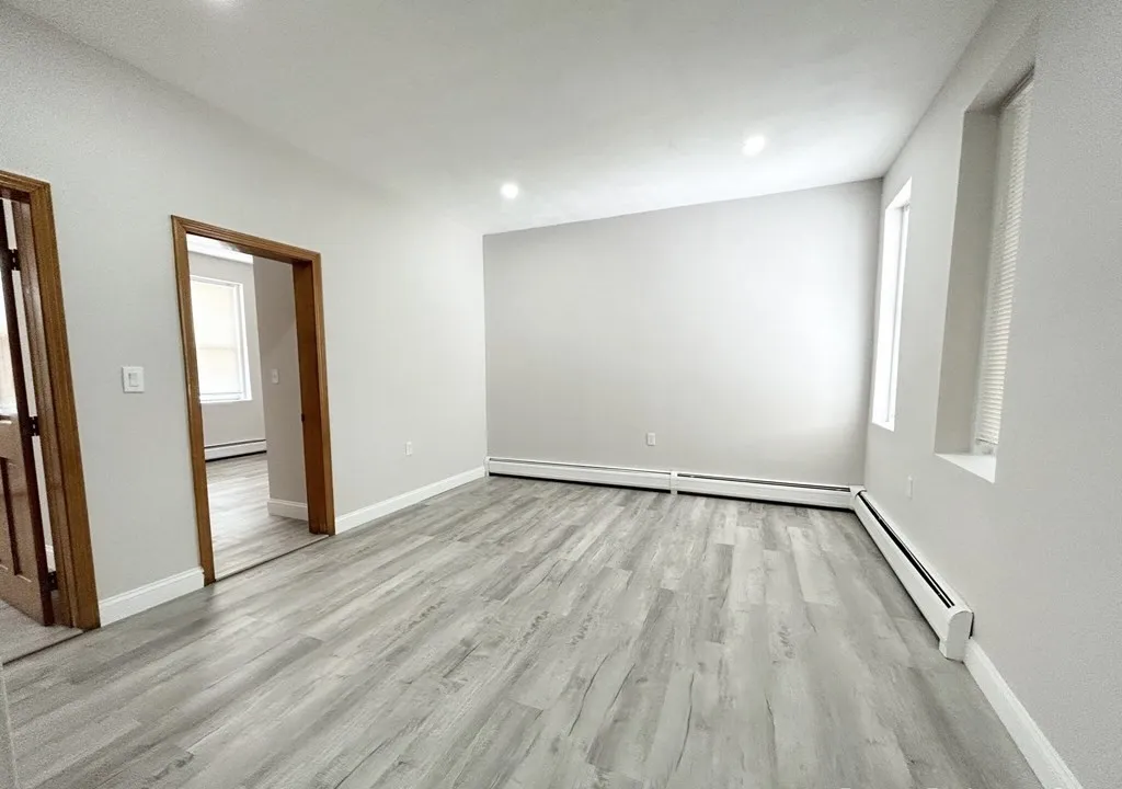 165 Gove St, Boston