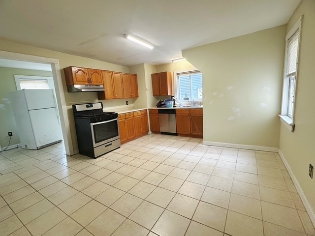 4 Harrison St, Natick