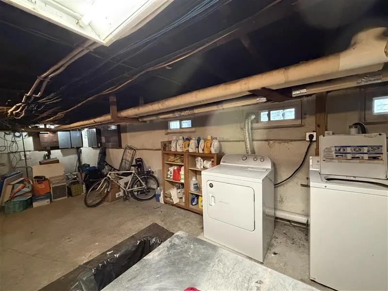35 Magnus Ave, Ward Two