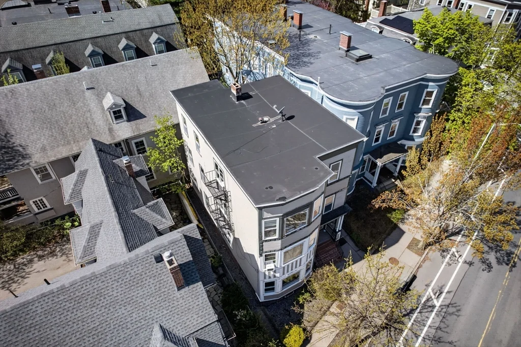 1576 Cambridge St, Mid-Cambridge