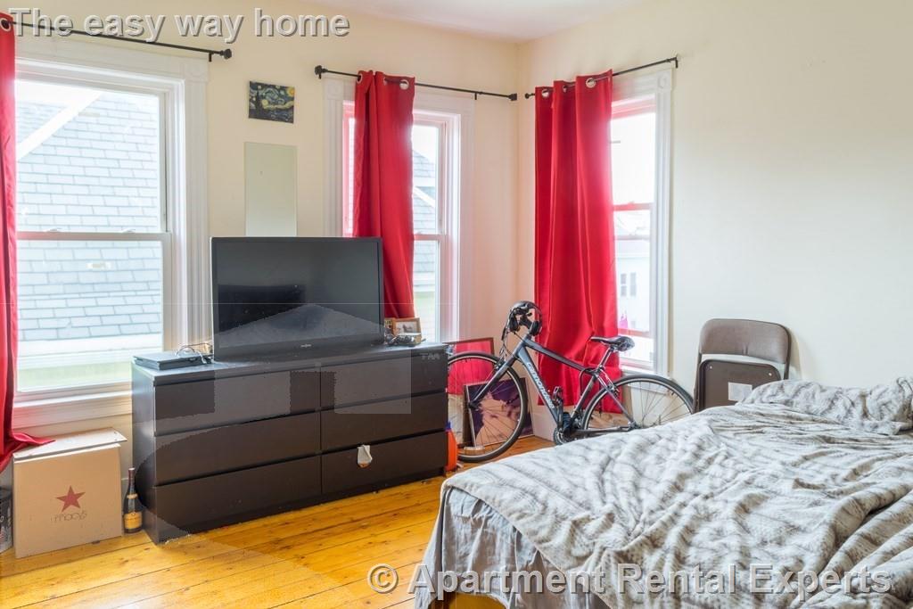 14 Stickney Ave, Winter Hill