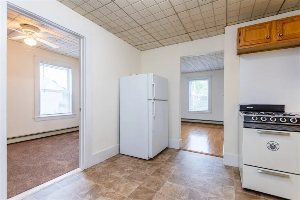 19-1 Spring St, Stoneham