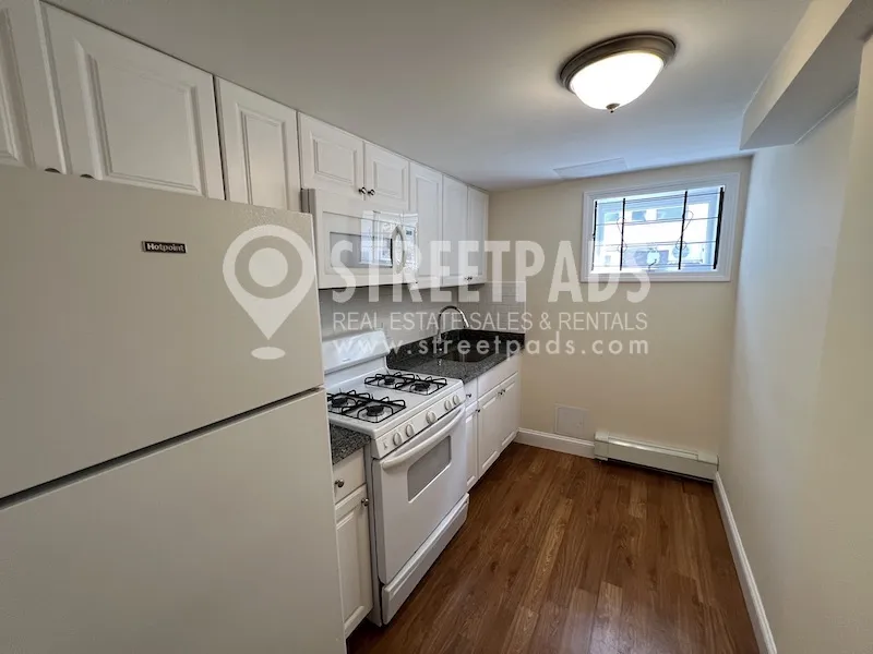 381 Harvard St, Mid-Cambridge