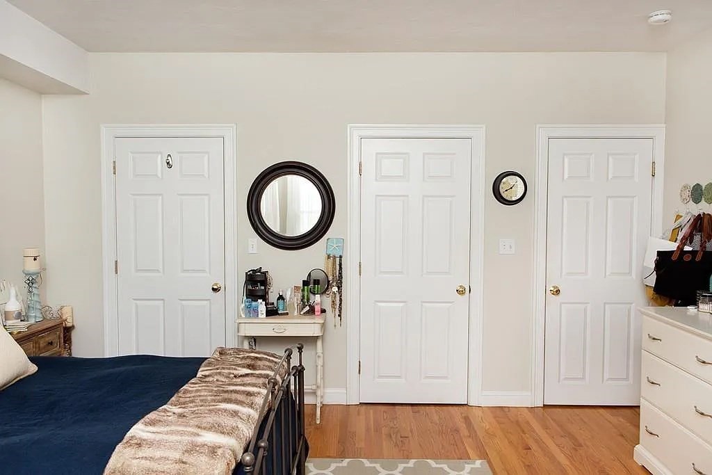 159 W 6th St, South Boston