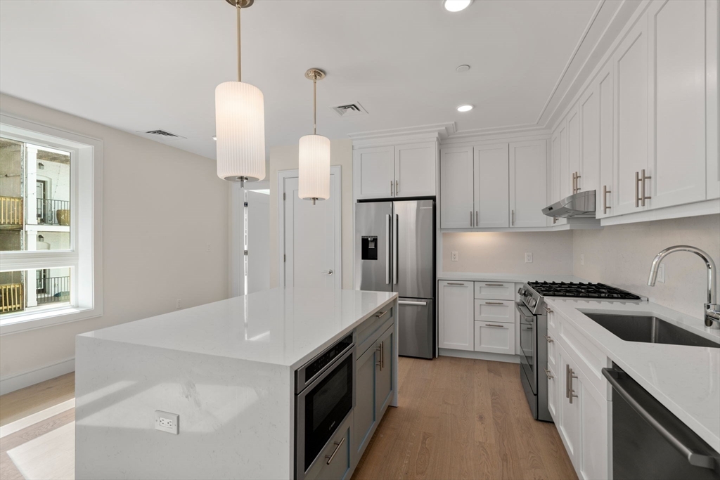 301 Border St, Central Square