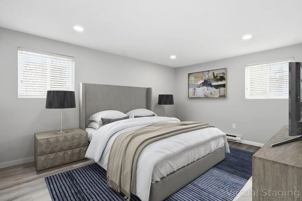 18 Fountain Ln, Weymouth