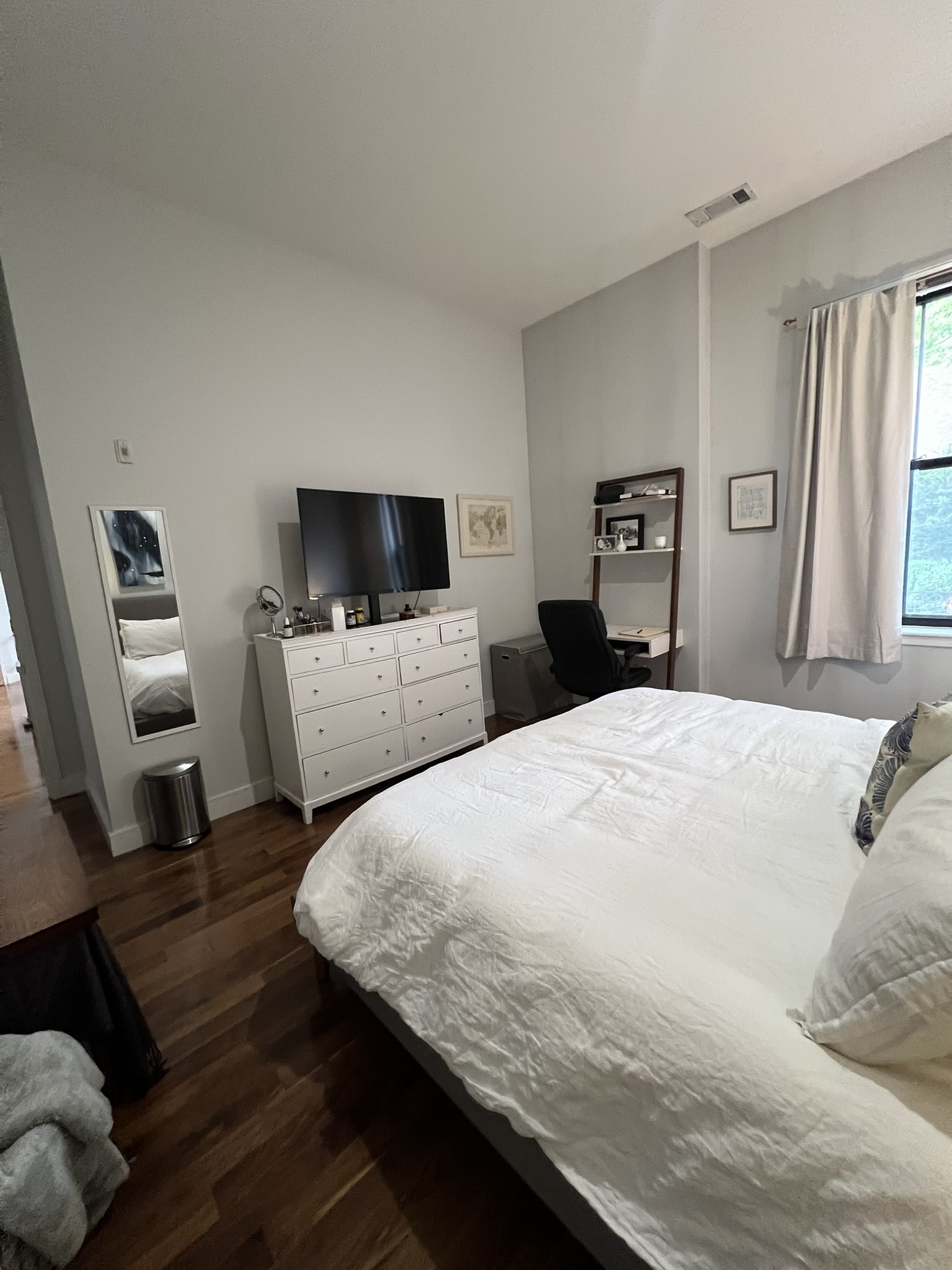 557 Columbus, South End