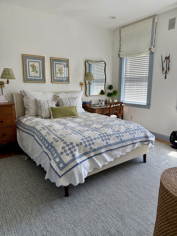 255 Main St, Charlestown