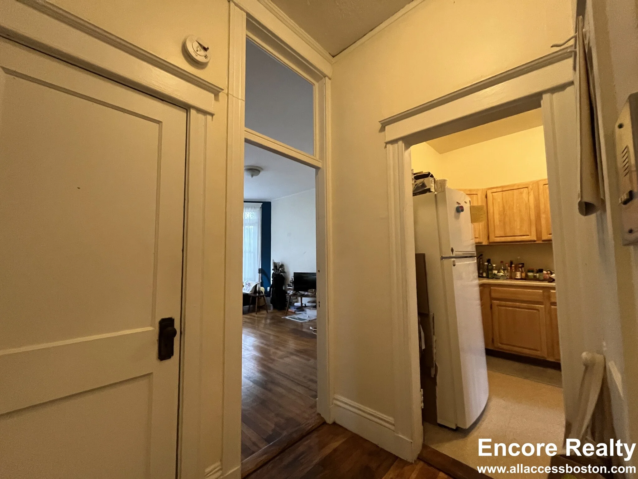 376 Riverway, Mission Hill