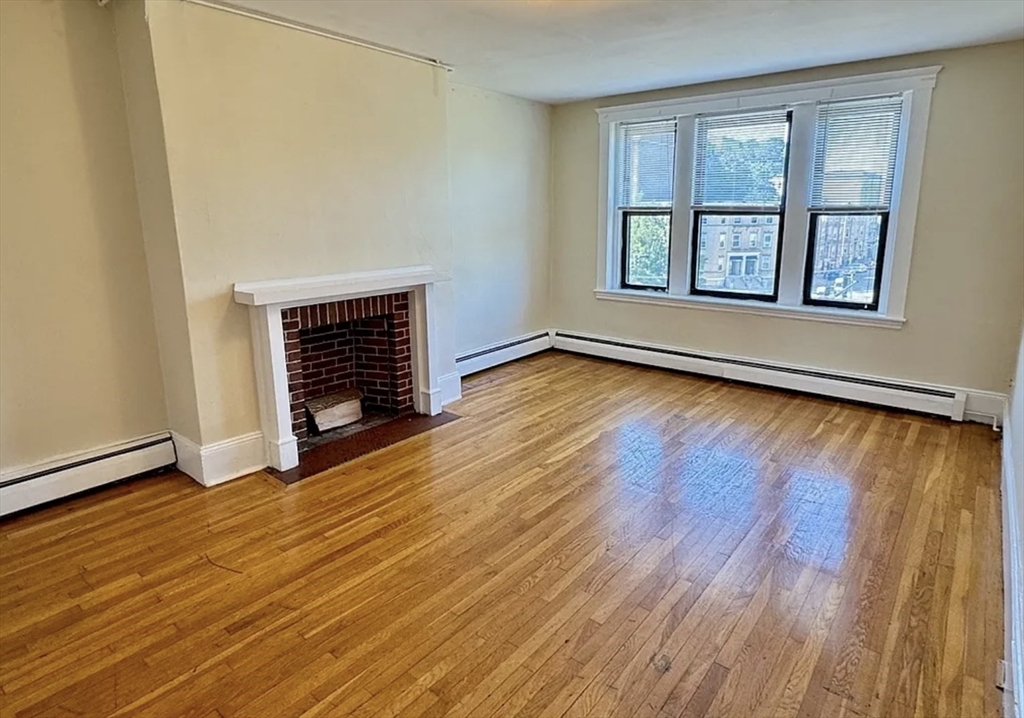 1682 Commonwealth Ave, Brighton