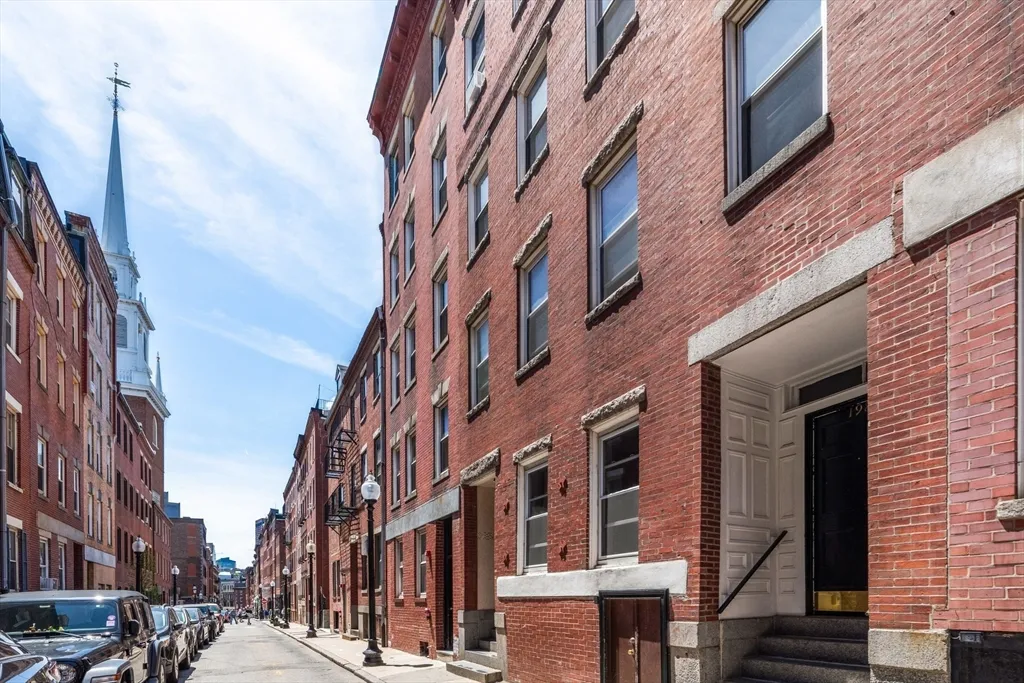 198 Salem St, North End