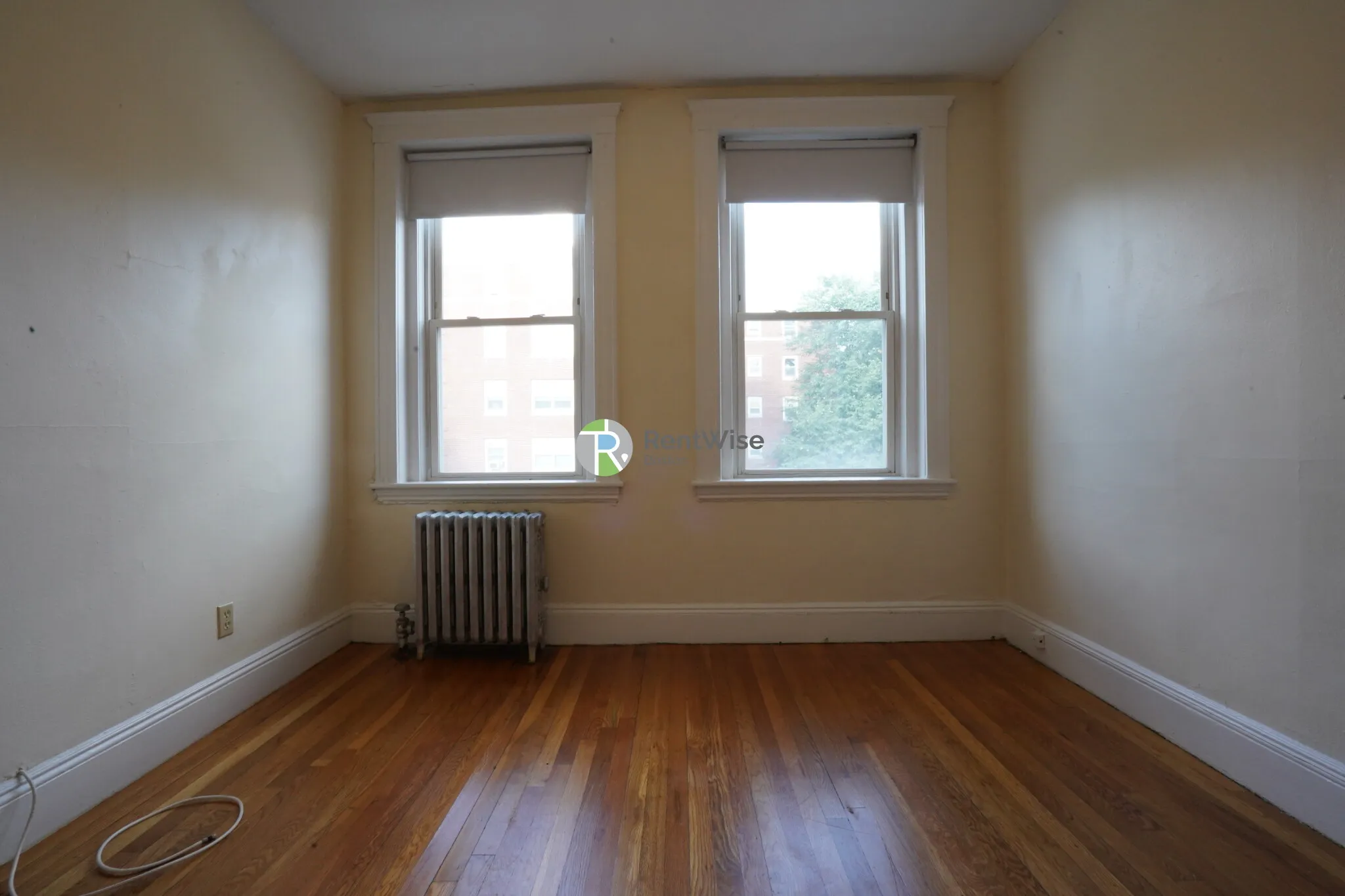 135 Washington St, Brighton