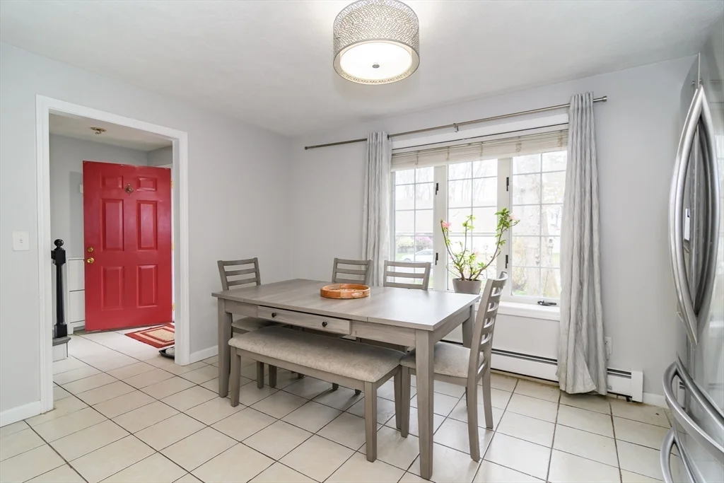 10 Homeward Ln, Natick